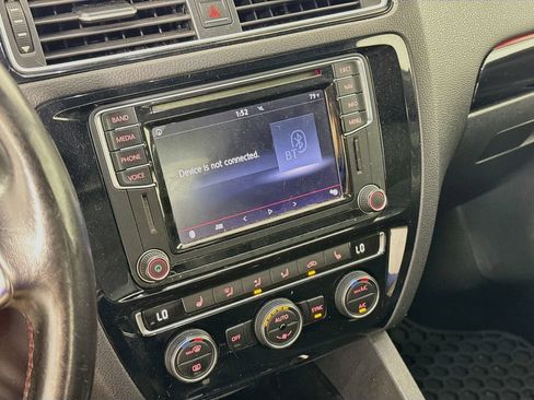 Used 2017 Volkswagen Jetta GLI FWD image 13
