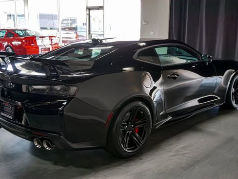 Used 2018 Chevrolet Camaro ZL1 image 8