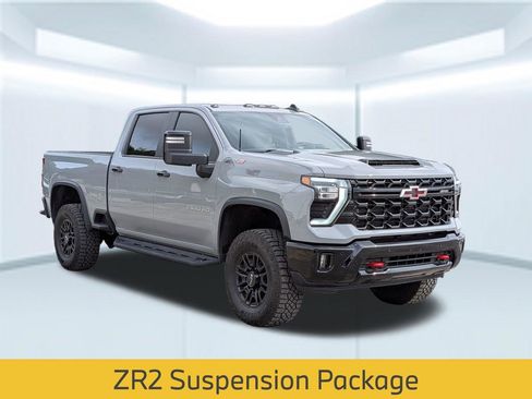 Used 2025 Chevrolet Silverado 2500 ZR2 w/ LPO, Dark Essentials Package AWD/4WD image 9