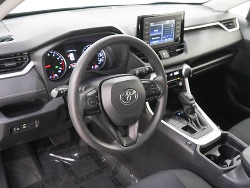 Used 2019 Toyota RAV4 LE w/ Carpet Mat Package AWD/4WD image 20