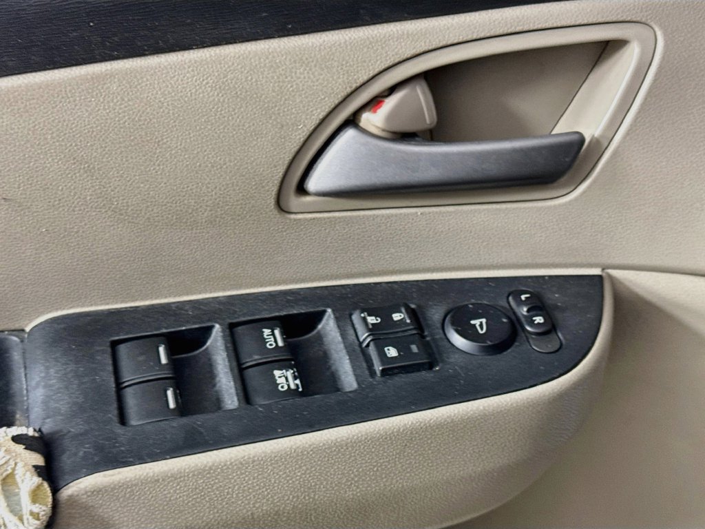 Used 2013 Honda Odyssey EX image 21