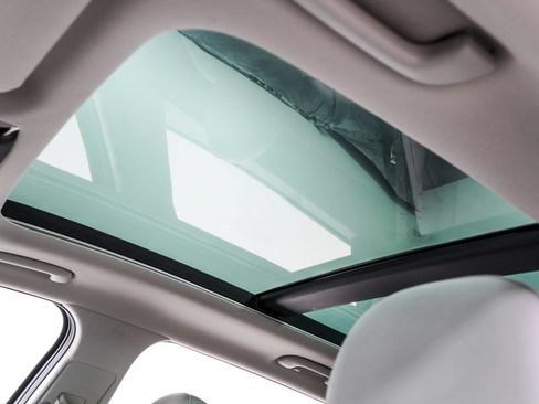 Used 2023 Kia Sorento S w/ Panoramic Sunroof Package FWD image 19