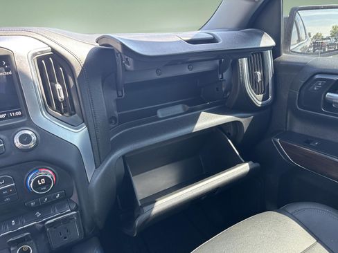 Used 2021 GMC Sierra 1500 SLT AWD/4WD image 23