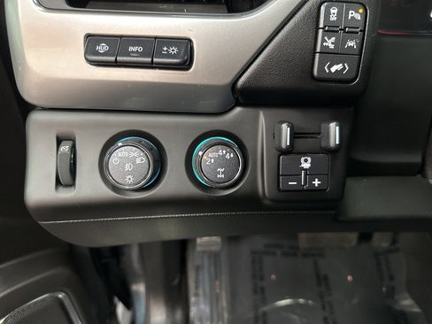 Used 2020 Chevrolet Tahoe Premier w/ 6.2L Performance Package image 30