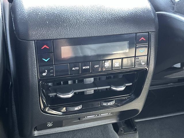 Used 2023 Jeep Grand Cherokee Summit AWD/4WD image 19