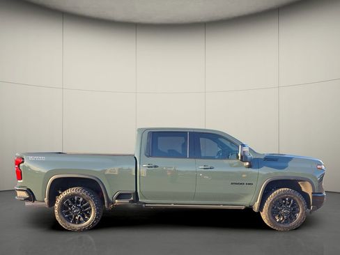 Used 2025 Chevrolet Silverado 2500 LTZ w/ Trail Boss Package image 10