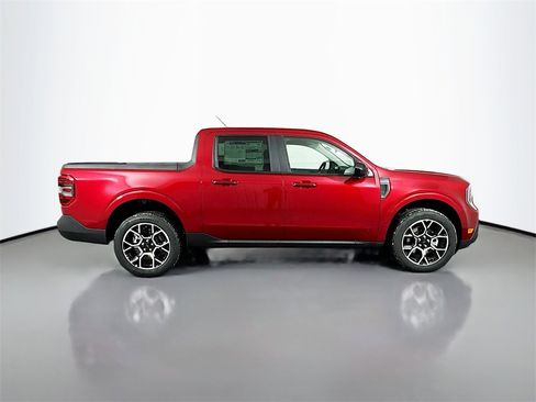 New 2026 Ford Maverick Lariat image 8