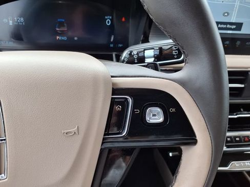 Used 2024 Lincoln Corsair FWD image 24