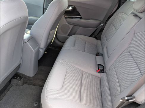 Used 2022 Kia Niro LXS FWD image 11