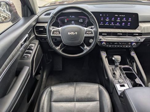 Used 2024 Kia Telluride EX w/ EX Captain's Chair Package FWD image 24