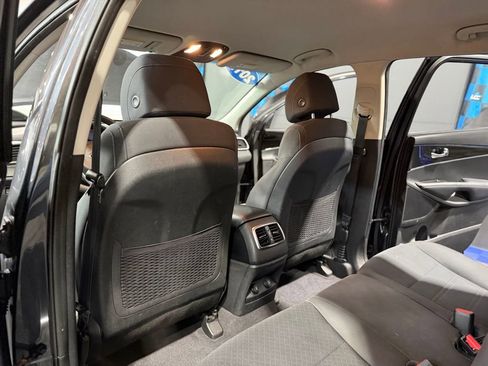 Used 2017 Kia Sorento LX image 22