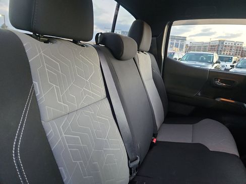 Used 2023 Toyota Tacoma TRD Off-Road image 29