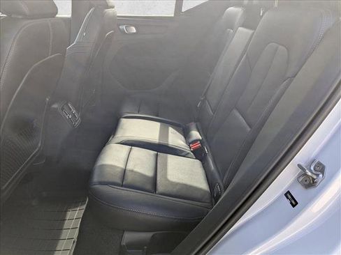 Used 2020 Volvo XC40 T5 Inscription image 18