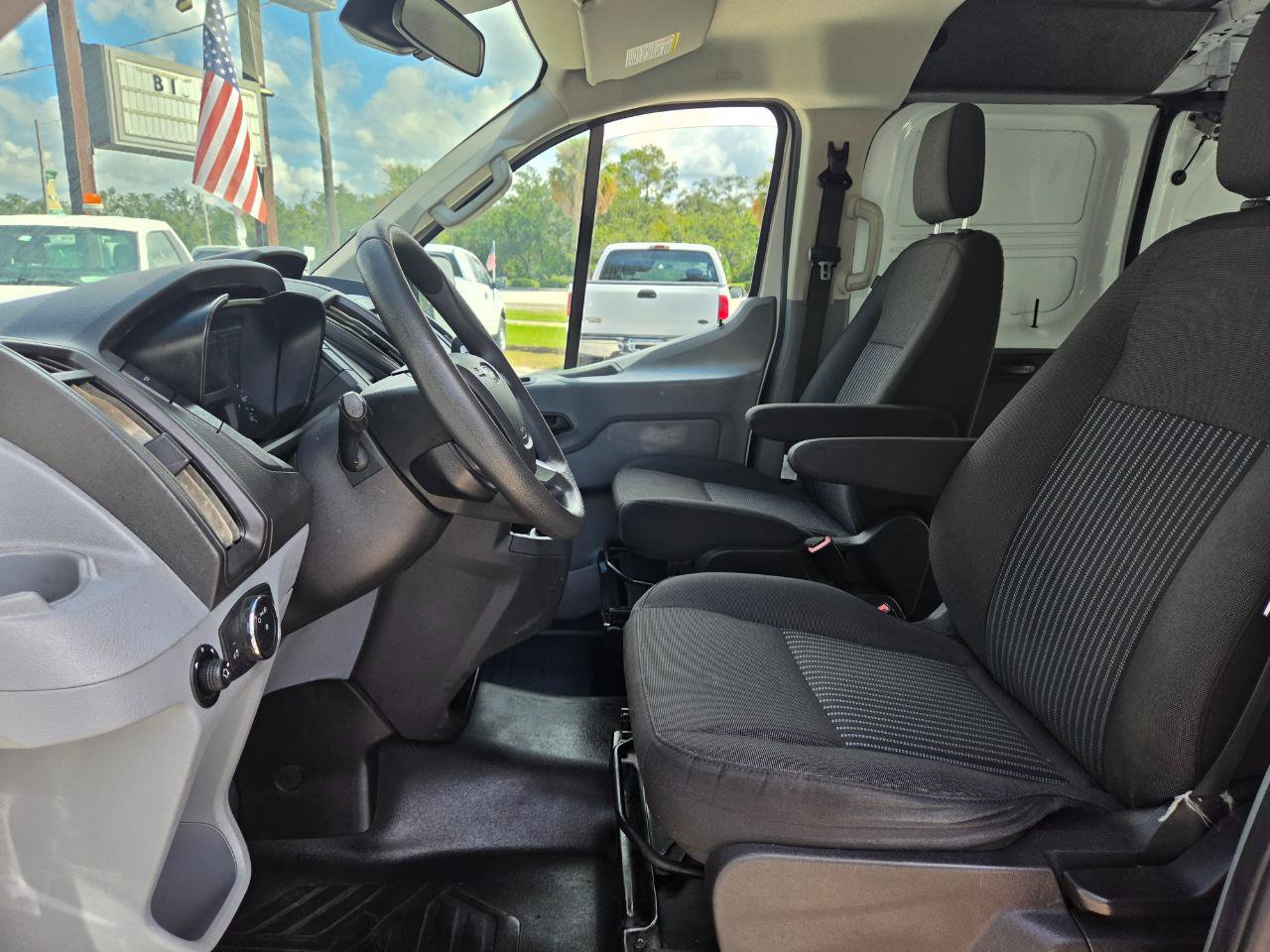 Used 2018 Ford Transit 150 130 Low Roof RWD image 12