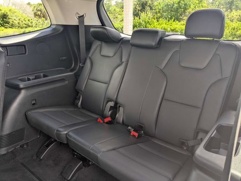 Certified 2025 Kia Telluride S FWD image 16