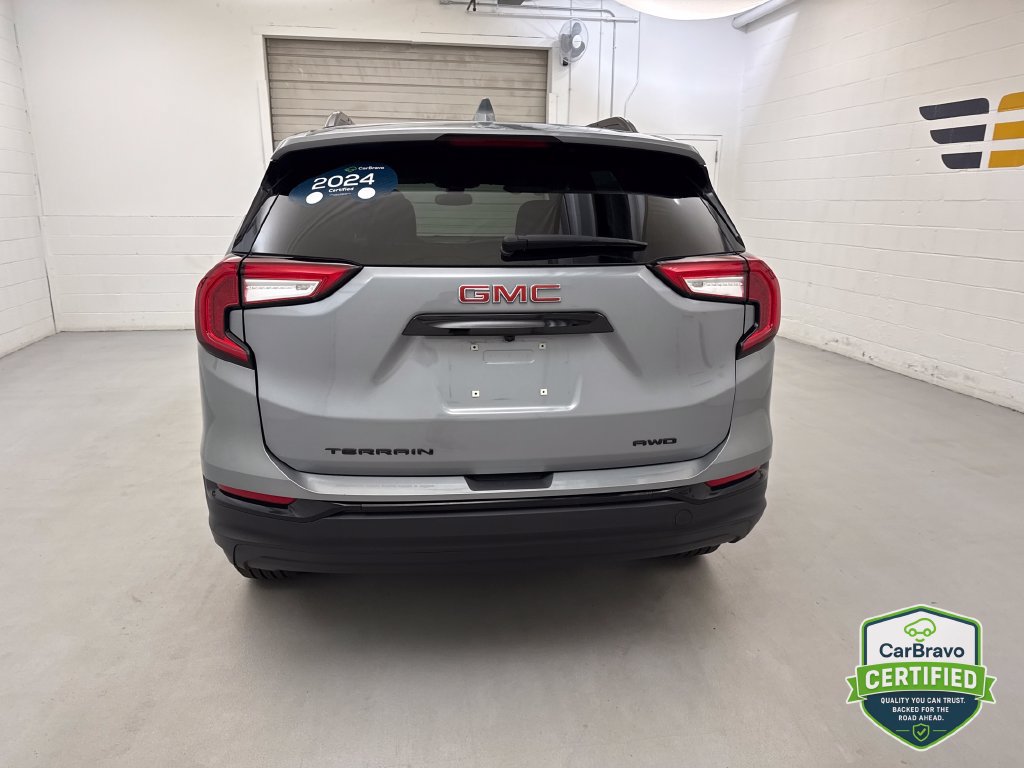 Used 2024 GMC Terrain SLE w/ Driver Convenience Package AWD/4WD image 5