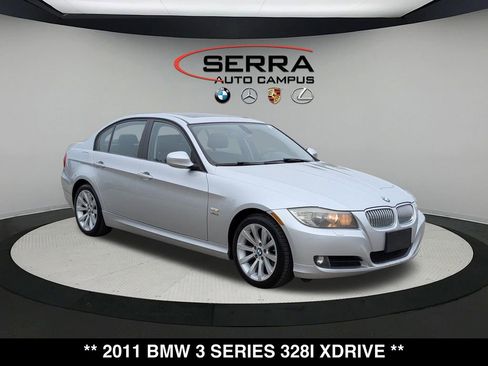Used 2011 BMW 328i xDrive Sedan AWD/4WD image 14