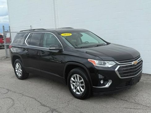 Used 2021 Chevrolet Traverse LT FWD image 1