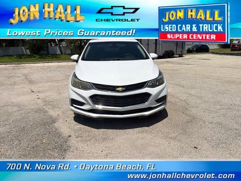 Used 2017 Chevrolet Cruze LS FWD image 16
