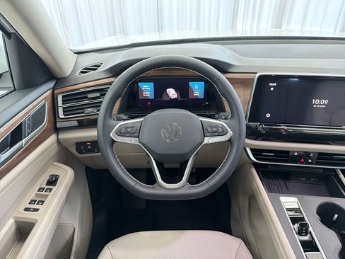 New 2026 Volkswagen Atlas SE image 21