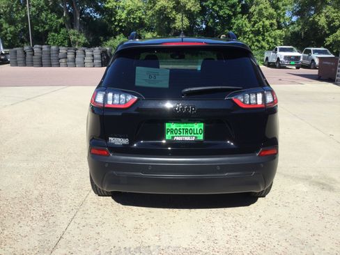 Used 2023 Jeep Cherokee Altitude Lux AWD/4WD image 6