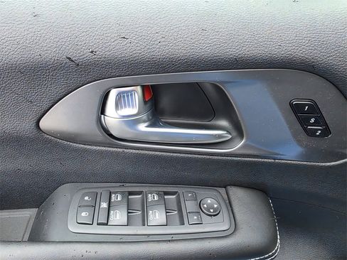 New 2026 Chrysler Pacifica Select w/ S Appearance Package image 25