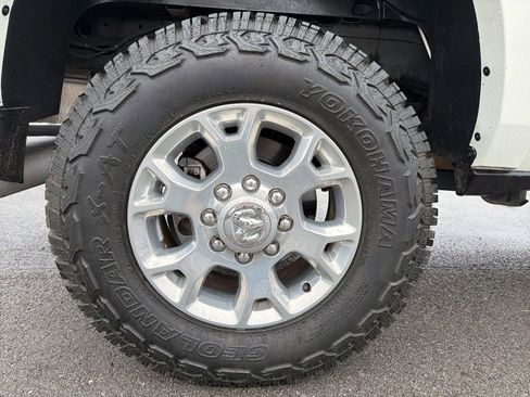 Used 2019 RAM 2500 Laramie image 13