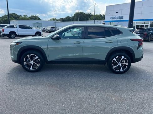Used 2024 Chevrolet Trax RS w/ Driver Confidence Package FWD image 6