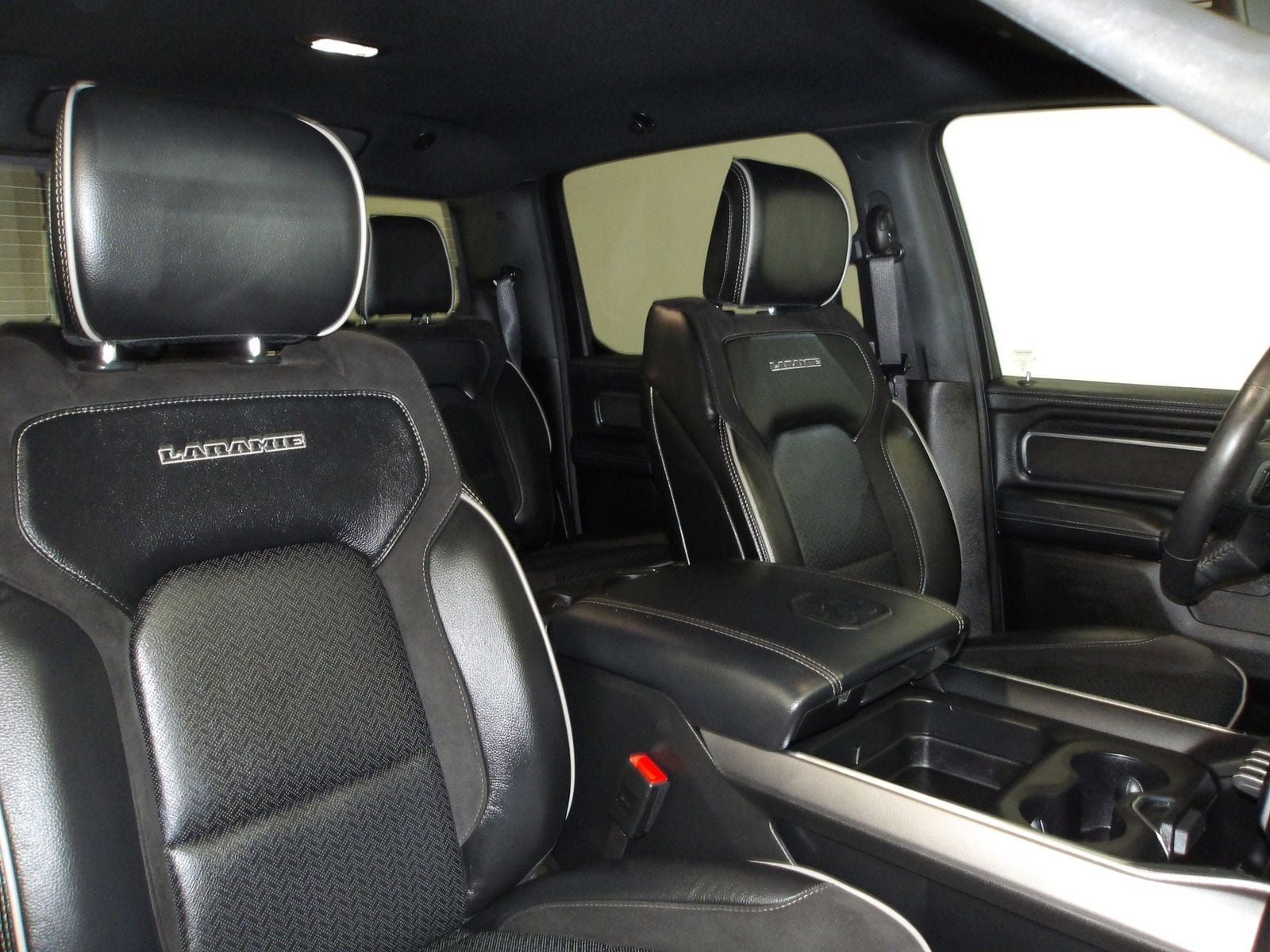 Used 2024 RAM 1500 Laramie AWD/4WD image 17