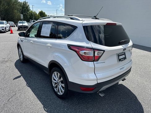 Used 2018 Ford Escape Titanium AWD/4WD image 5