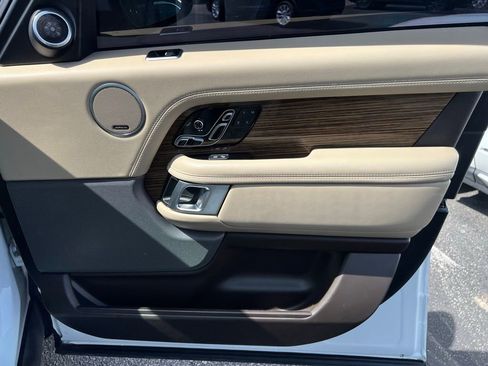 Used 2018 Land Rover Range Rover HSE image 38