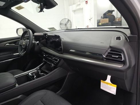 New 2026 Chevrolet Traverse LT image 26