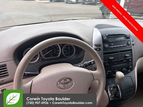 Used 2008 Toyota Sienna CE image 11