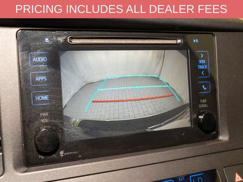 Used 2015 Toyota Sienna LE FWD image 12