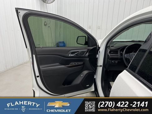 Used 2021 GMC Acadia AT4 w/ Preferred Package AWD/4WD image 8