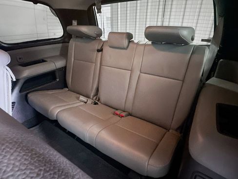 Used 2018 Toyota Sequoia Limited w/ Safety & Convenience Package AWD/4WD image 30