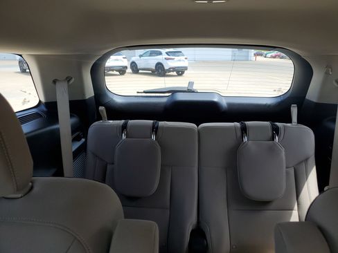 Used 2020 Ford Explorer XLT AWD/4WD image 14