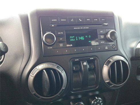 Certified 2018 Jeep Wrangler Sport image 22