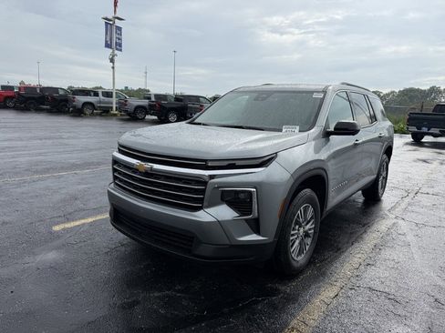New 2026 Chevrolet Traverse LT w/ Driver Confidence Package image 17