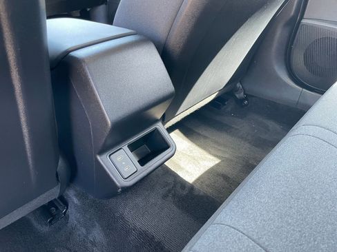 Used 2025 Kia K4 LXS image 22