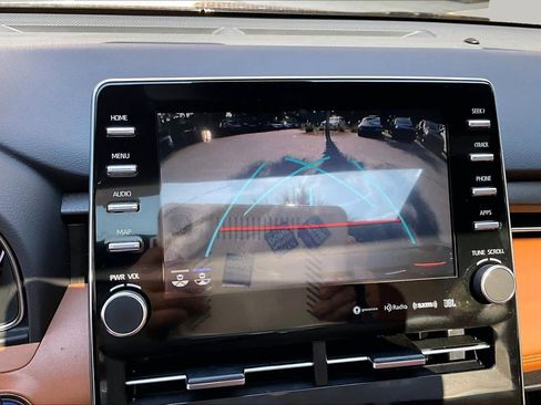 Used 2021 Toyota Avalon Limited FWD image 27