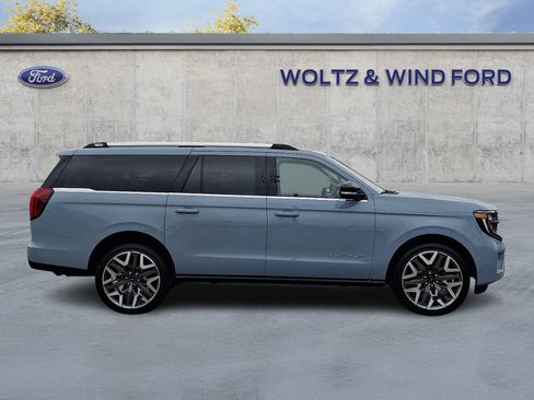 Used 2025 Ford Expedition Max Platinum w/ Platinum Ultimate Package AWD/4WD image 7