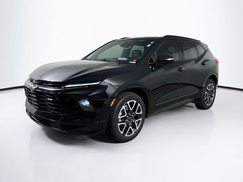 Used 2023 Chevrolet Blazer RS FWD image 4