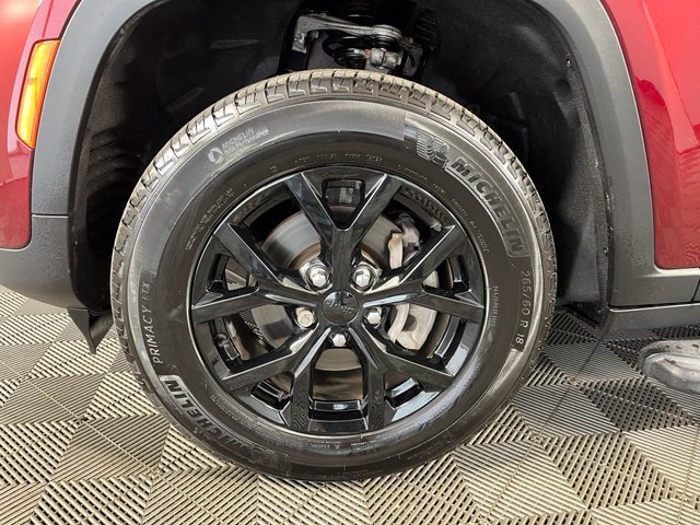 Used 2025 Jeep Grand Cherokee Altitude AWD/4WD image 11