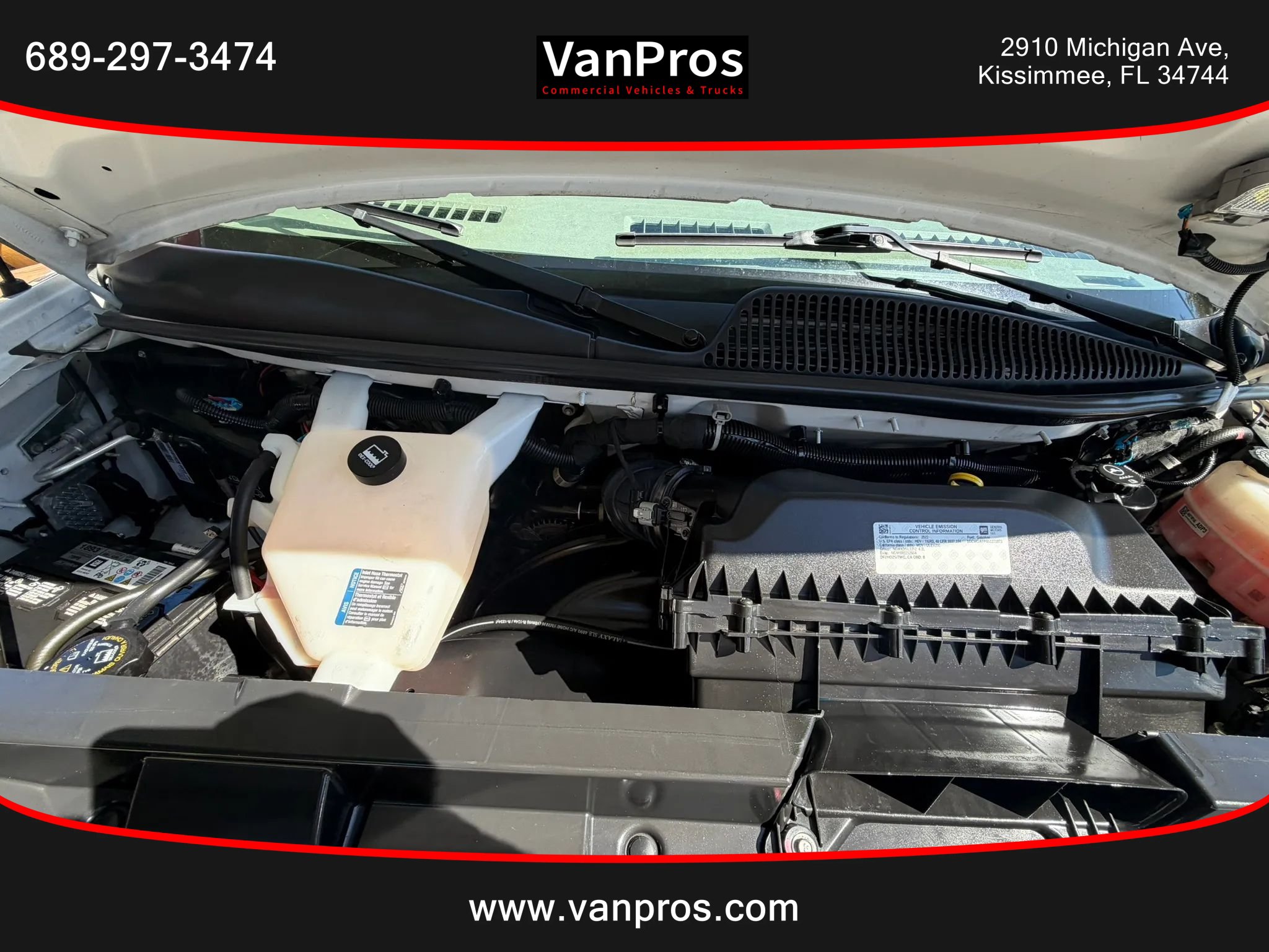 Used 2022 Chevrolet Express 2500 w/ Driver Convenience Package RWD image 16