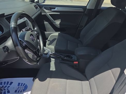 Used 2016 Volkswagen Golf S FWD image 14