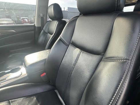 Used 2018 Nissan Pathfinder Platinum w/ Cargo Package FWD image 16