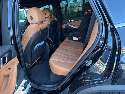 Used 2023 BMW X5 sDrive40i w/ Premium Package image 4