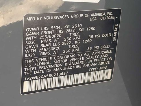 Used 2025 Volkswagen Atlas Cross Sport SE image 37