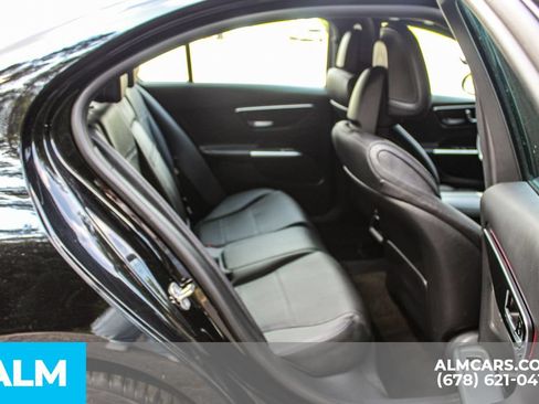 Used 2024 Mercedes-Benz C 300 Sedan image 17